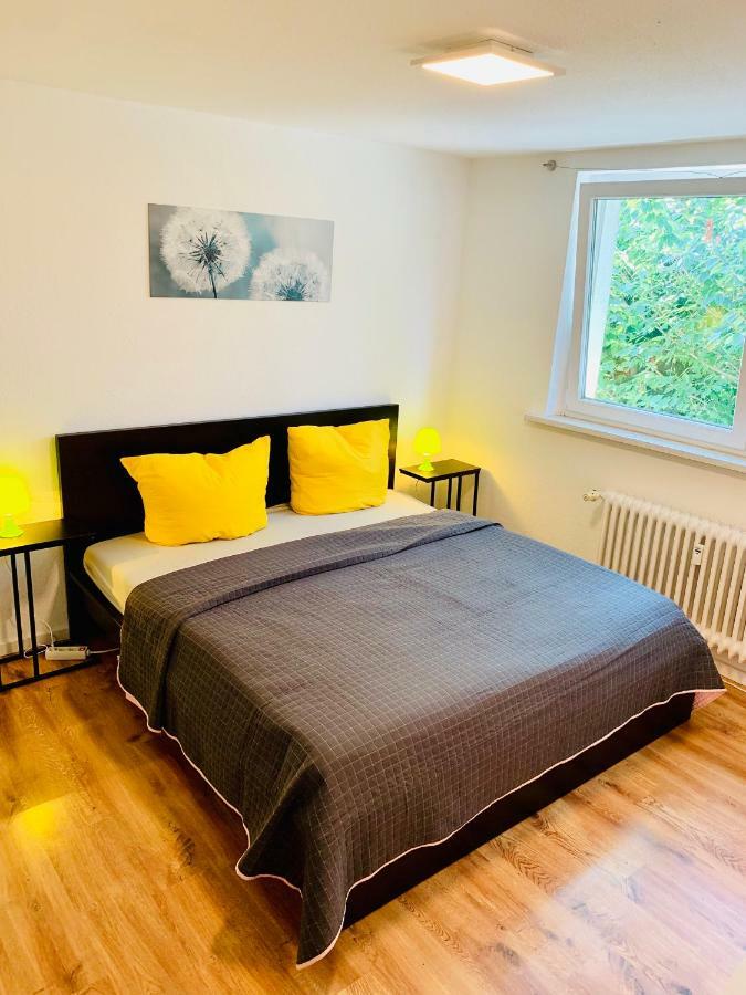 Direkte Uninaehe: Ferienwohnung Mit Grossem Doppelbett, Kuechenzeile Und Neu Renoviertem Badezimmer Hombourg Extérieur photo